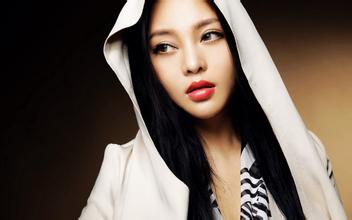 香港六合采开奖记录 次に、手品をつまんで水の流れを呼び出して顔を洗います